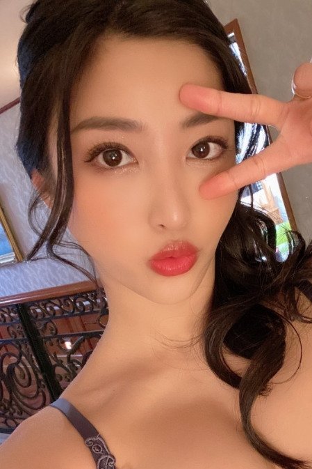 水川蓳 英文名: Sumire Mizukawa