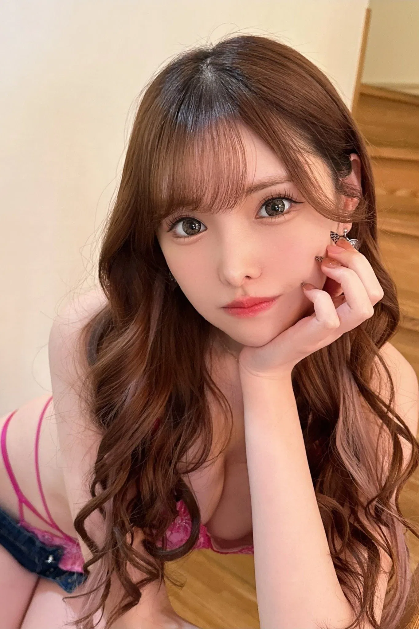 新有菜 (新ありな,Arata Arina)