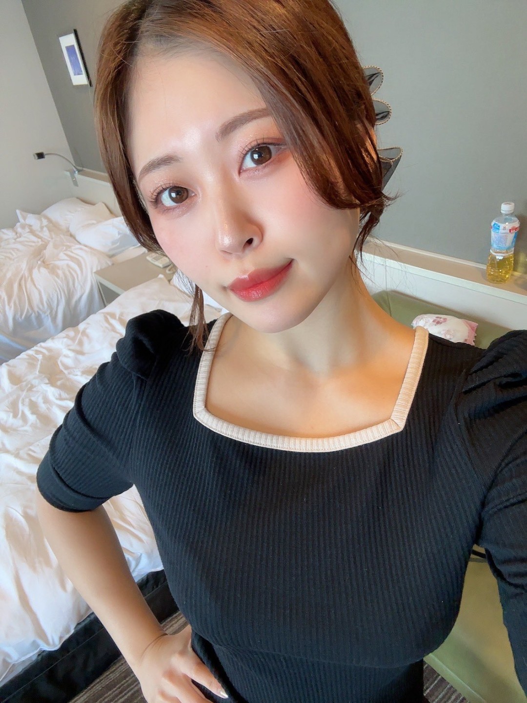 望月彩夏 (望月あやか,Mochizuki Ayaka)