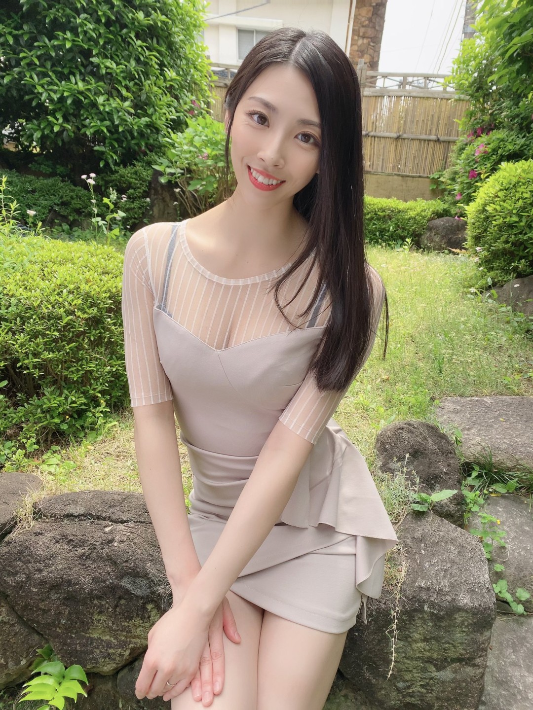 冈西智美(Okanishi Tomomi)
