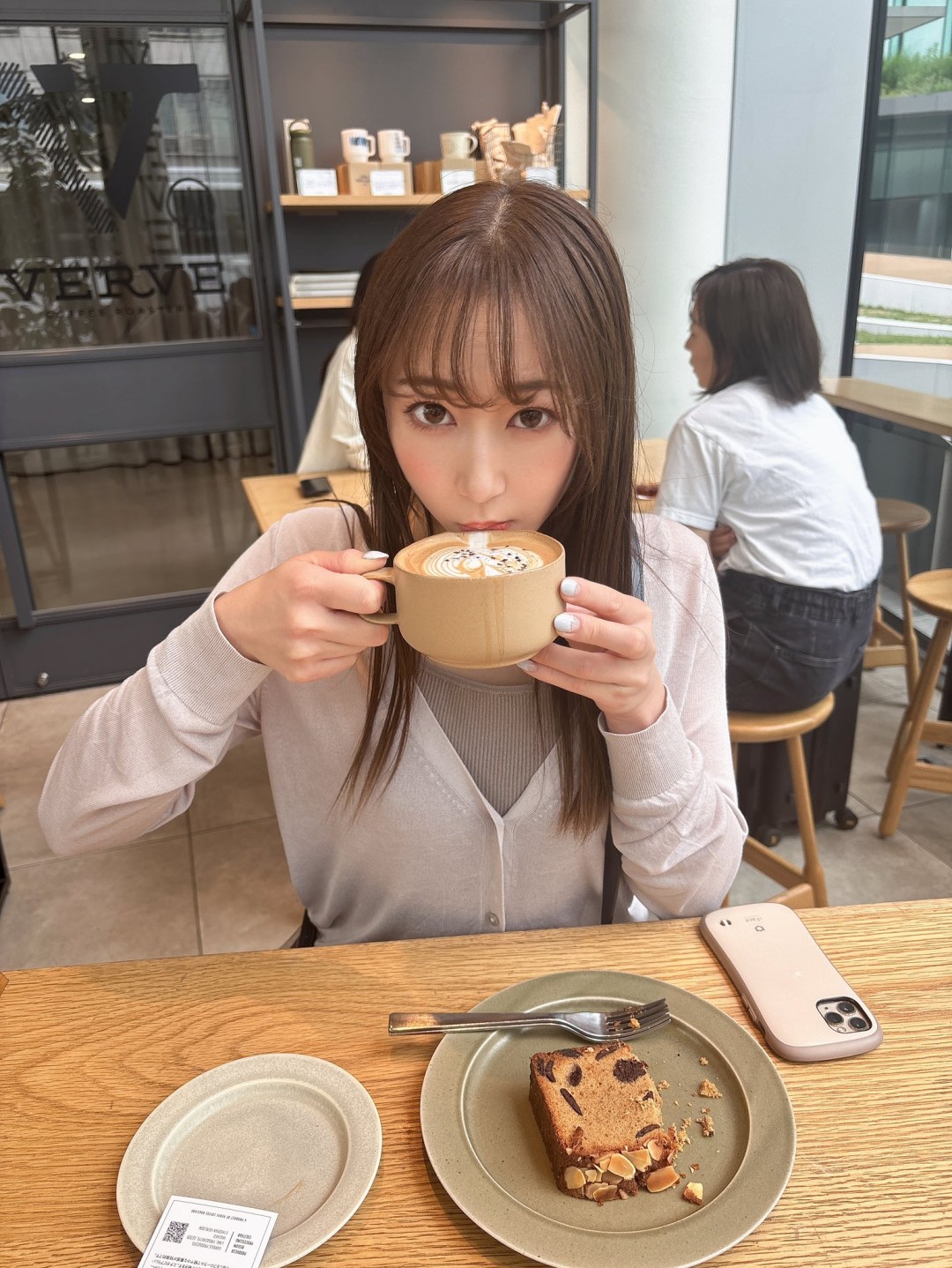 花澤美玲(HANAZAWA MIREI)花泽美玲