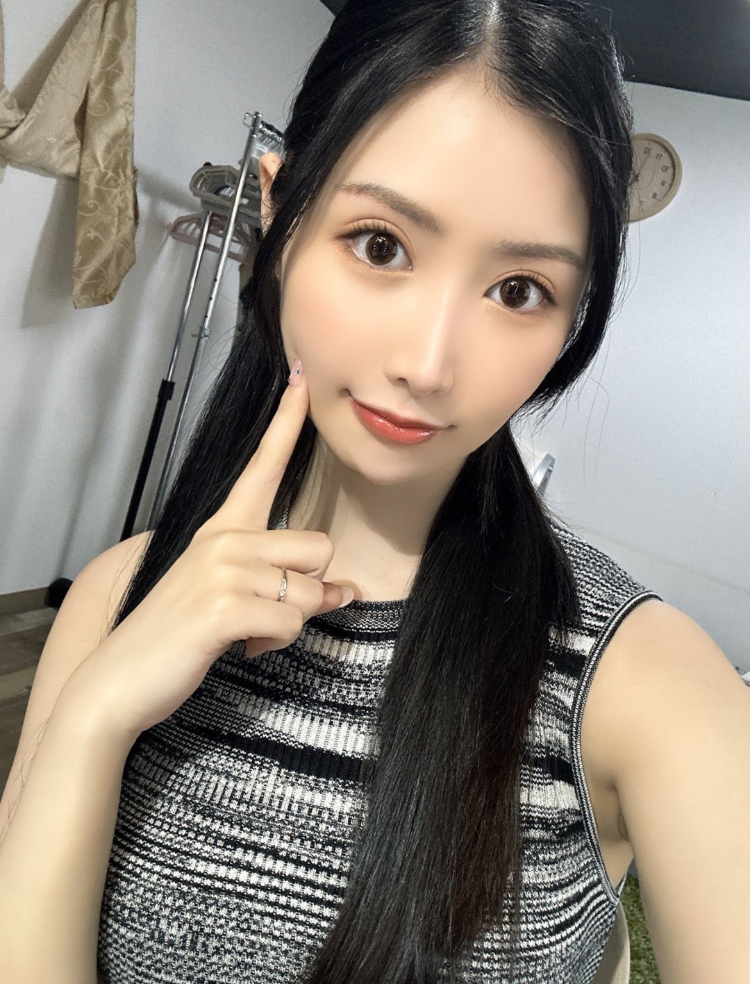 朝妃莉央 (朝妃りお,Asahi Rio)