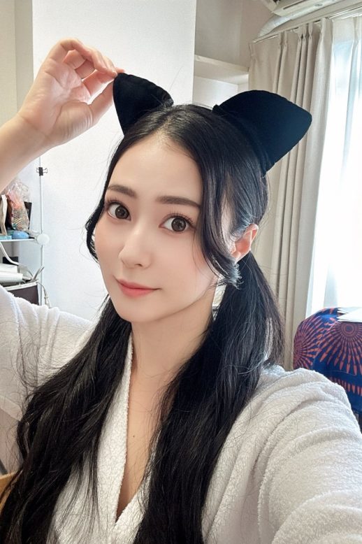 楽園ミナ (Rakuen Mina)